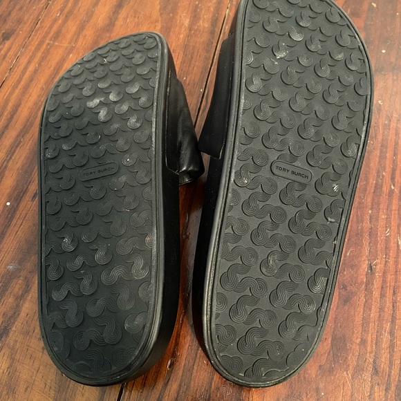 Tory Burch Lina Black Leather Slides in size 7 - Picture 3 of 3